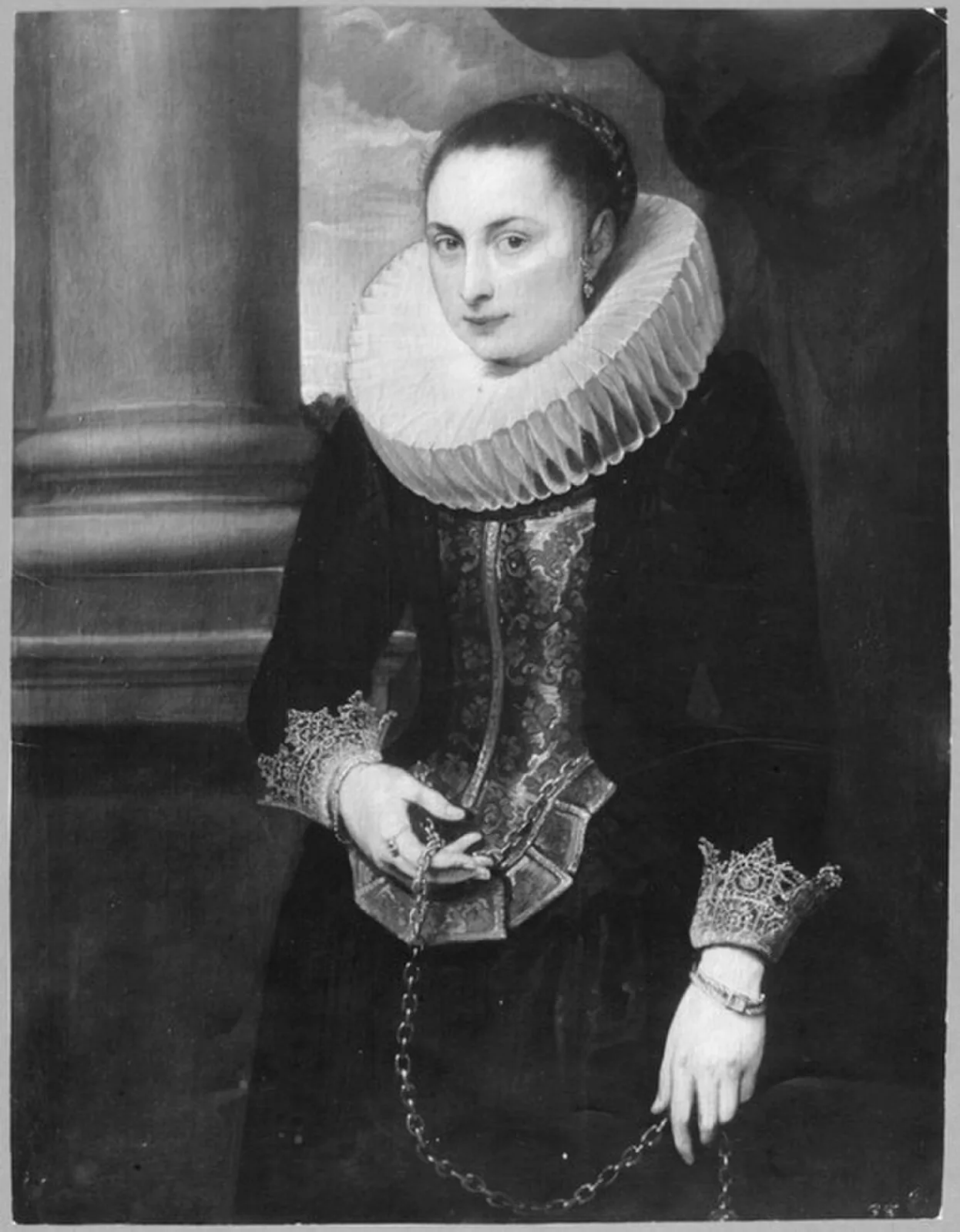 Portrait of a woman wearing a big ruff and standing with a gold chain in her hand, ca.