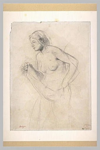 Femme debout, de trois quarts à gauche, nue jusqu'à la ceinture