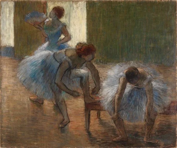 Trois danseuses à la classe de danse