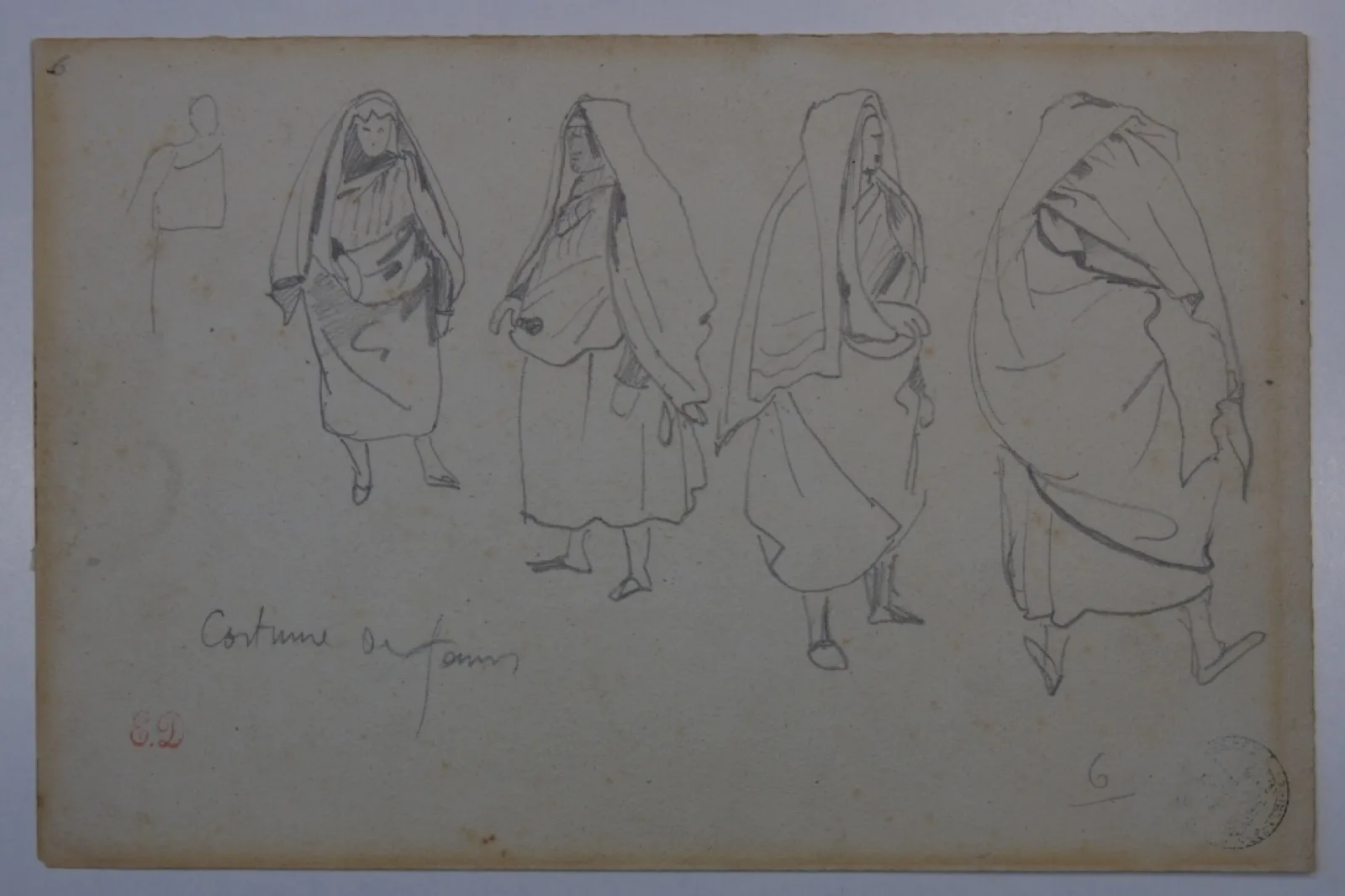 Femmes juives. Costume de femmes. Esquisses de femmes dessinées de pied sous différents profils. (titre factice)