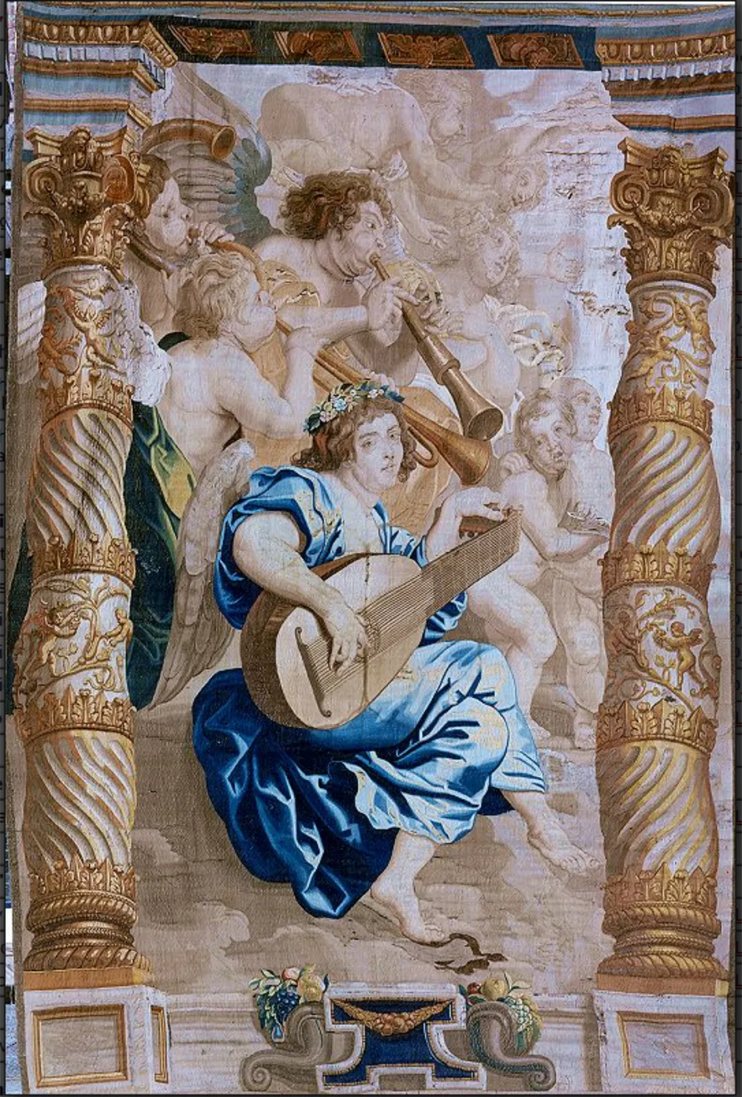 Musical angels with luteplayer